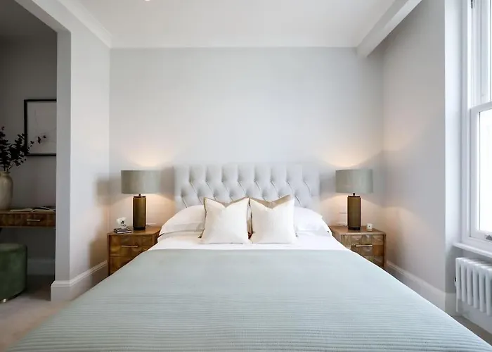Chic 3 Bed Home In Notting Hill
