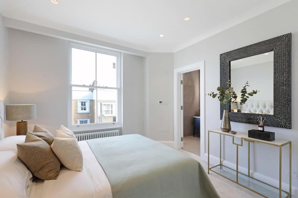 Chic 3 Bed In Notting Hill Apartment